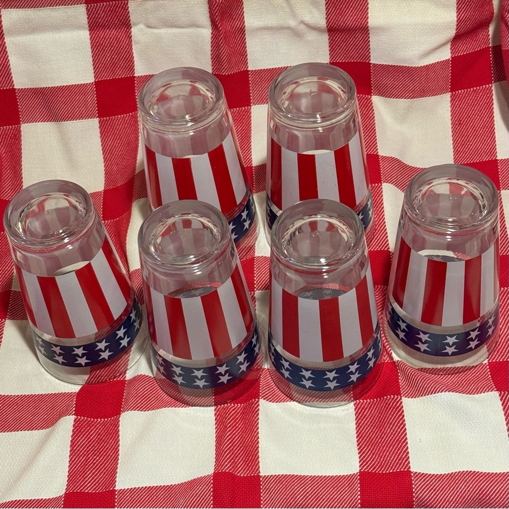 Patriotic Star and Stripe Glass Set of Libby-like Drinking Glasses - Picture 2 of 14